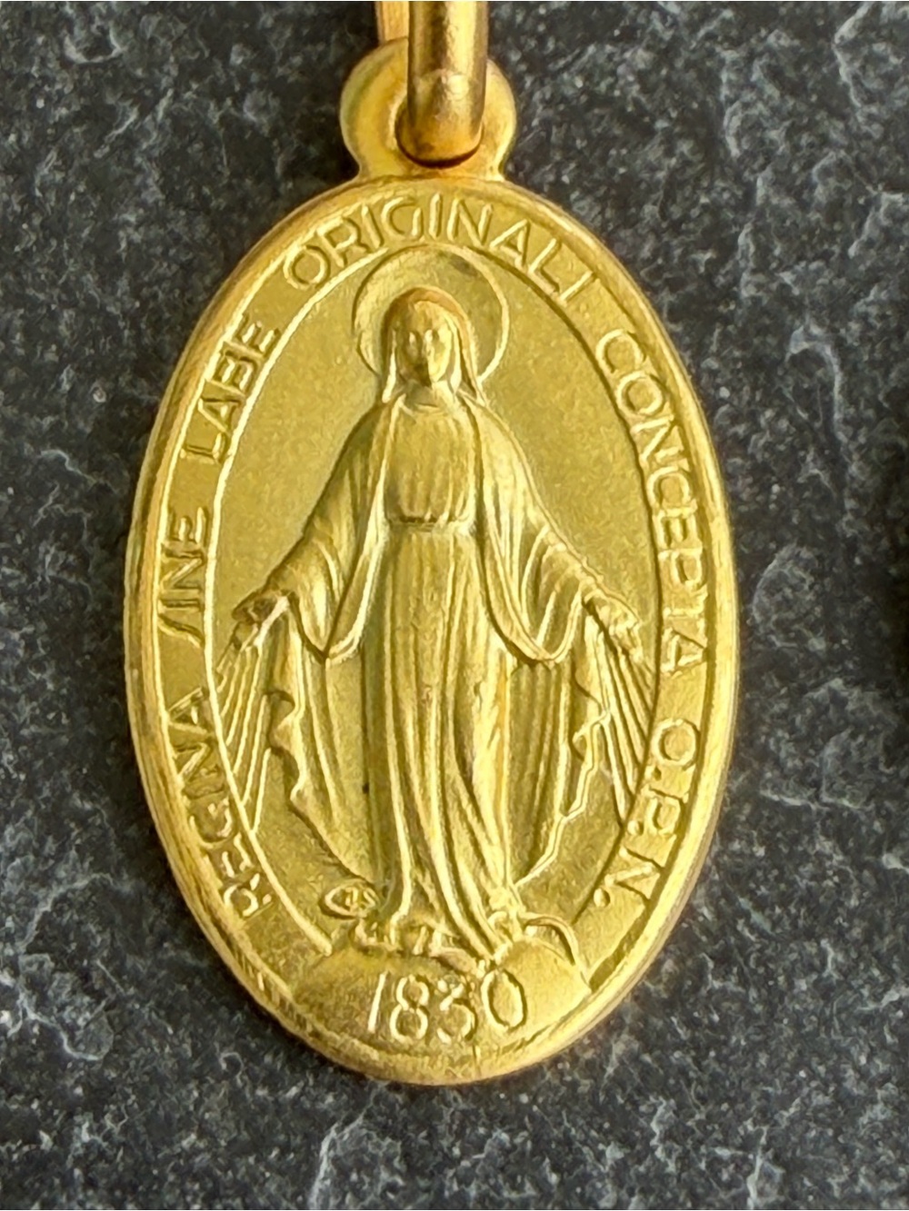 14kt Yellow Gold Virgin Mary Oval Medal Pendant Necklace written in French 1830